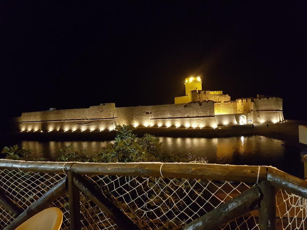 Hotel La Calabrese Isola Di Capo Rizzuto Exterior foto